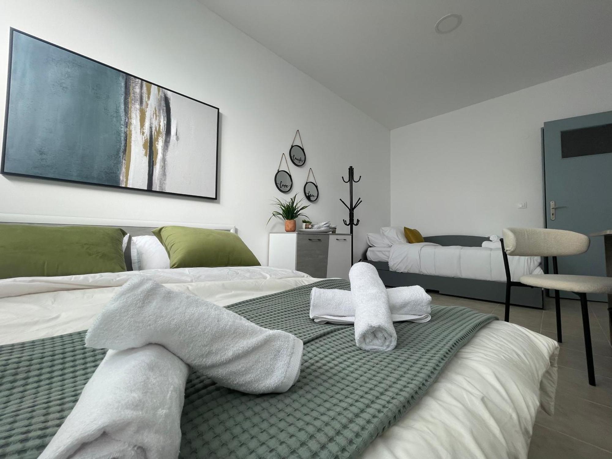 Aiolos Chania Center Luxury Apartment Near The Garden Exterior photo